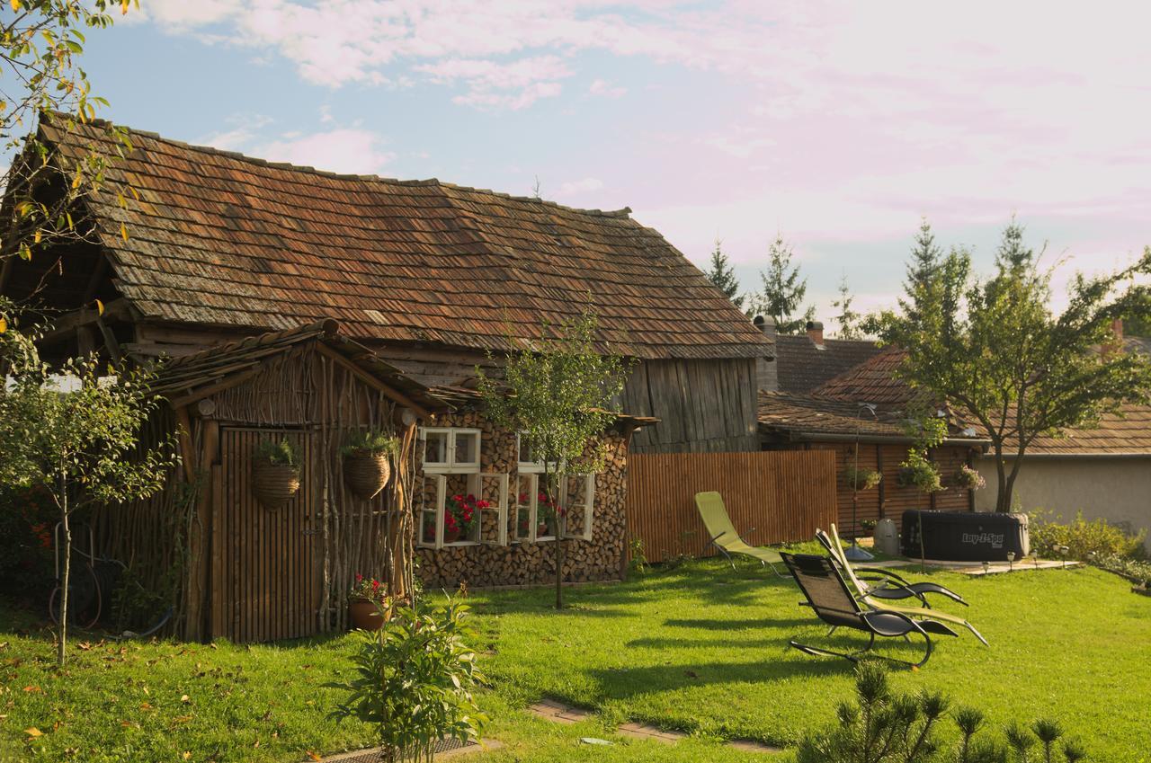 Fruktarium Vendeghaz Hotel Trizs Ngoại thất bức ảnh